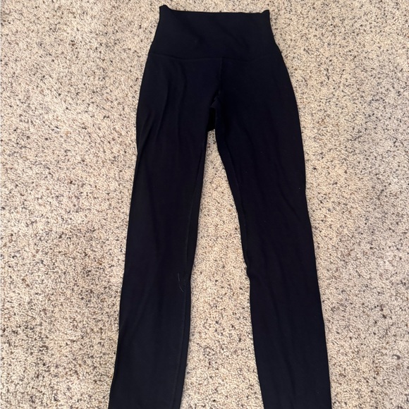 Lululemon - Picture 2 of 6